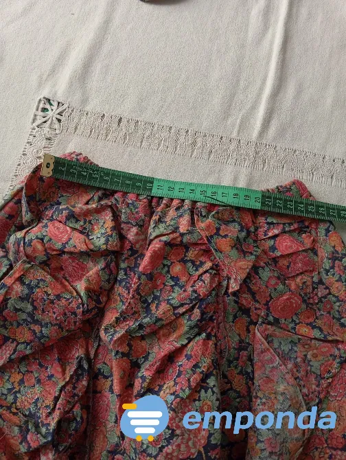 Conjunto de pollera irregular y top tipo flamenco. IMPECABLE Floresta - imagen 6
