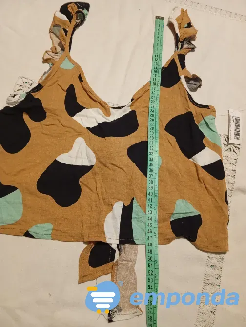 Top musculosa, con volado, espalda abierta. Nueva Floresta - imagen 3