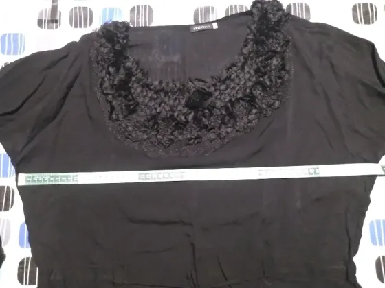 Blusa, camisola con pechera de raso. “Motivi”. IMPECABLE Floresta