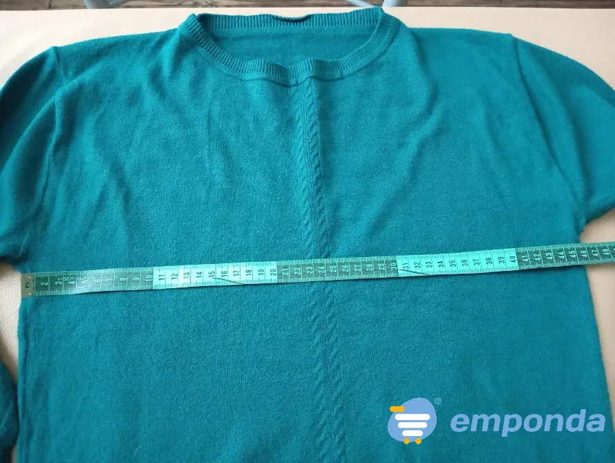 Sweater verde. Impecable Floresta - imagen 3