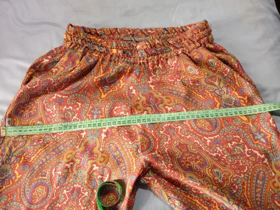 Pantalon tipo babucha o de yoga. Zara. Impecable Floresta