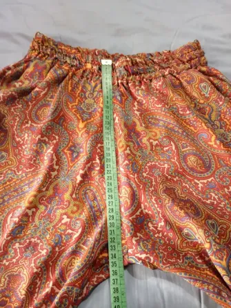 Pantalon tipo babucha o de yoga. Zara. Impecable Floresta