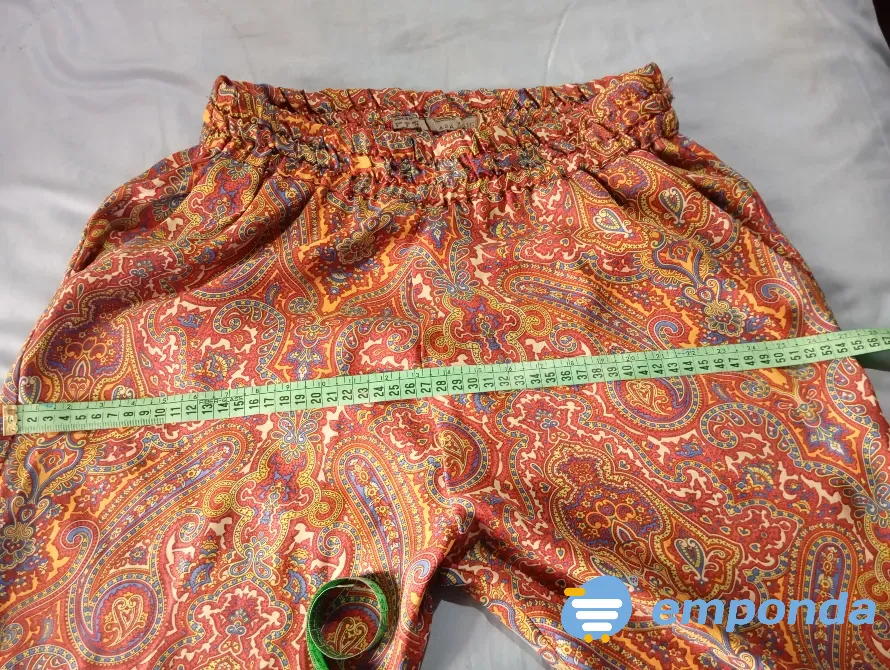 Pantalon tipo babucha o de yoga. Zara. Impecable Floresta - imagen 3