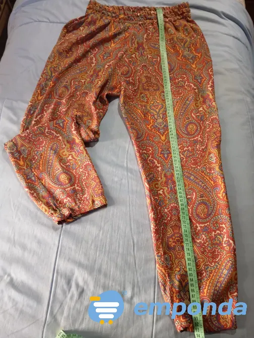 Pantalon tipo babucha o de yoga. Zara. Impecable Floresta - imagen 2
