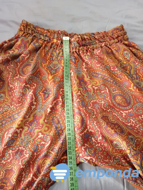 Pantalon tipo babucha o de yoga. Zara. Impecable Floresta - imagen 5