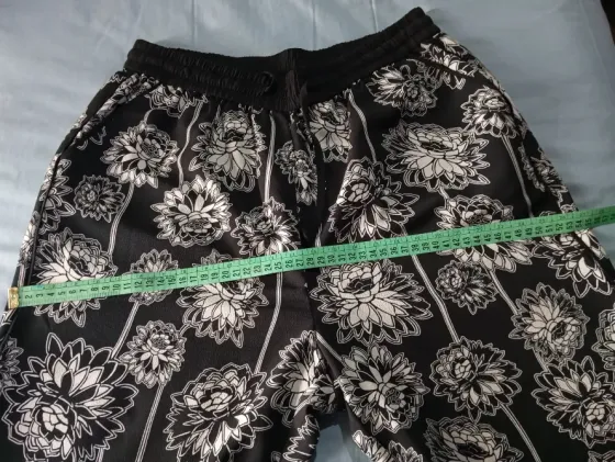 Pantalon tipo babucha elegante. Impecable Floresta