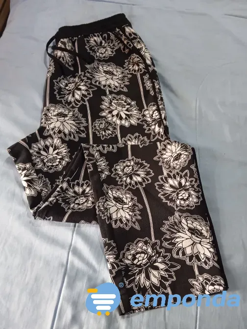 Pantalon tipo babucha elegante. Impecable Floresta - imagen 6