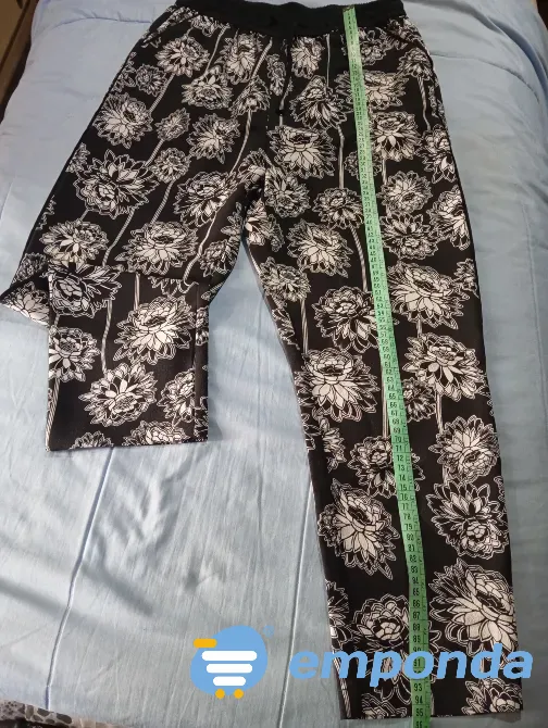Pantalon tipo babucha elegante. Impecable Floresta - imagen 2