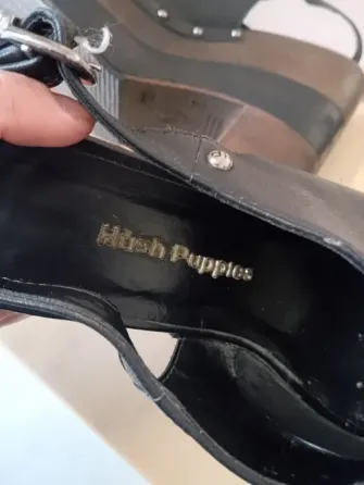 Sandalia de cuero con plataforma “Hush Puppies” Floresta