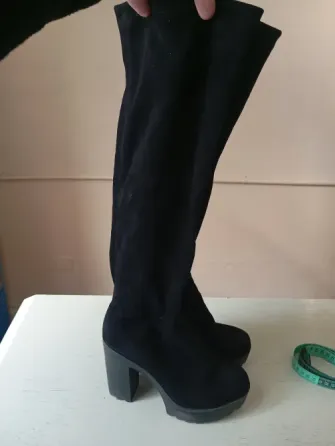 Botas de caña alta elastizada, con taco y plataforma Floresta