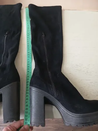 Botas de caña alta elastizada, con taco y plataforma Floresta