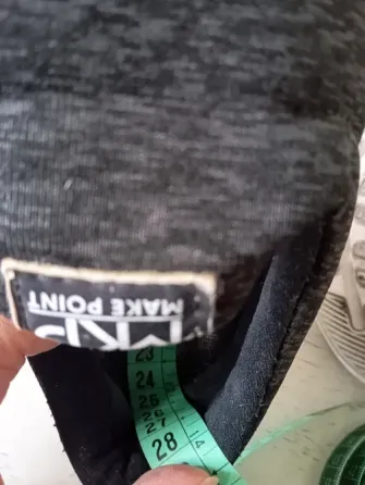 Zapatilla tipo pancha sin cordones. Super liviana Floresta