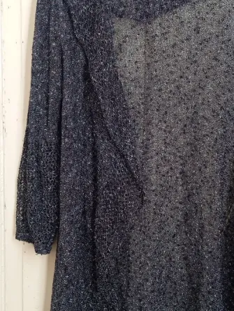 Cardigan tipo kimono con brillos, super delicado. Impecable Floresta