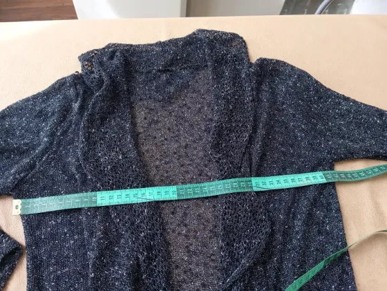 Cardigan tipo kimono con brillos, super delicado. Impecable Floresta