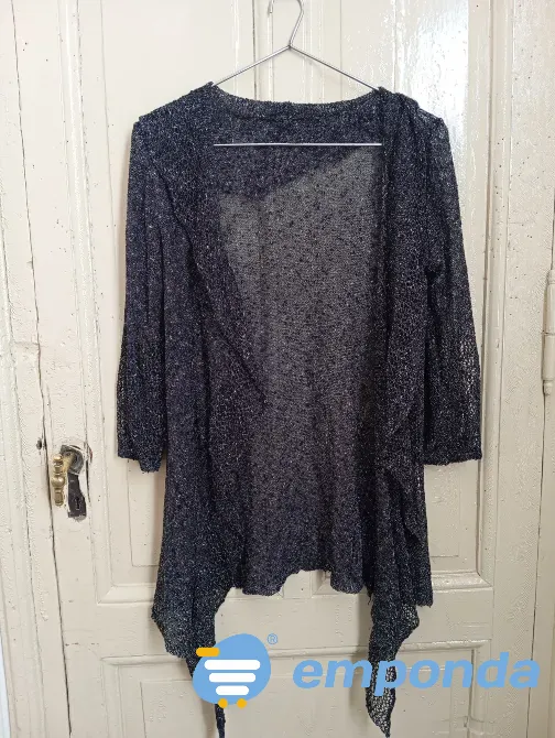 Cardigan tipo kimono con brillos, super delicado. Impecable Floresta - imagen 2