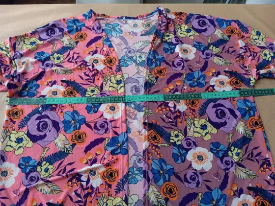Kimono floreado de seda fria. Nuevo Floresta