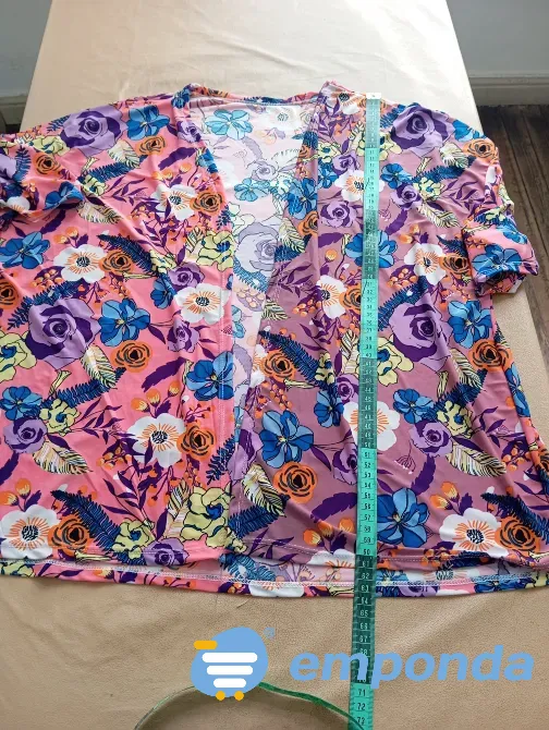 Kimono floreado de seda fria. Nuevo Floresta - imagen 3