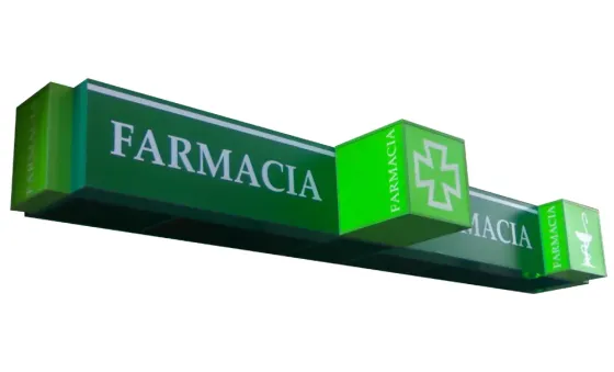Colocación de carteles con alucobond para farmacias en Hudso Lanús