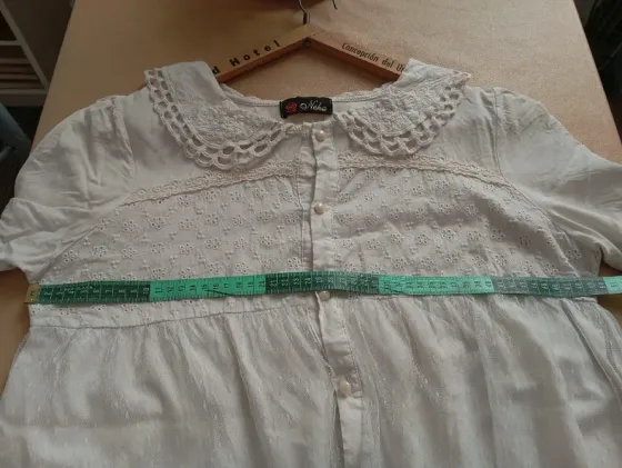 Blusa estilo romantico, con mezcla de texturas Floresta