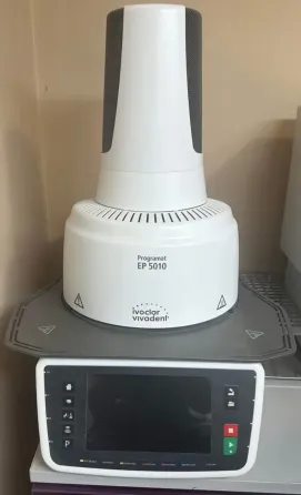 Horno de prensa dental y bomba de vacío Programat Ivoclar EP San Miguel del Monte