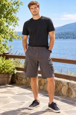 Bermuda cargo para hombre. Impecable Floresta