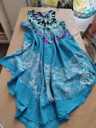 Vestido indu tipo tunica, super amplio Floresta