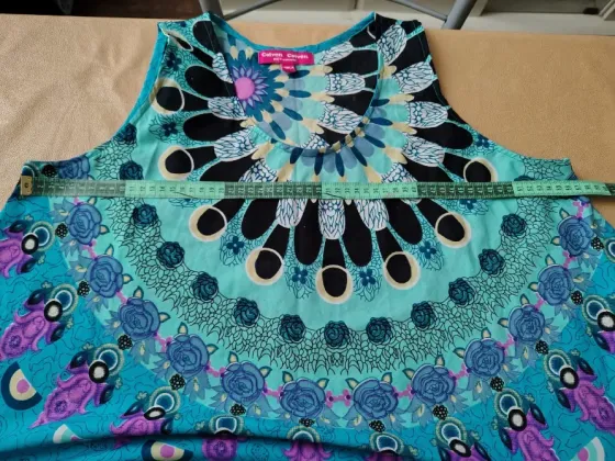 Vestido indu tipo tunica, super amplio Floresta
