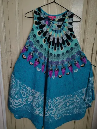 Vestido indu tipo tunica, super amplio Floresta