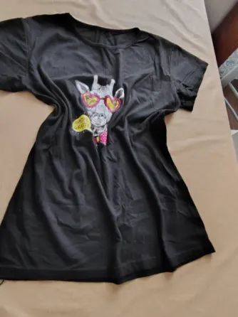 Remera con estampa jirafa fashion Floresta