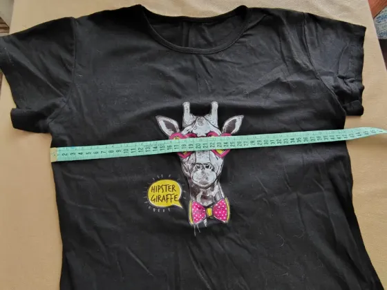 Remera con estampa jirafa fashion Floresta