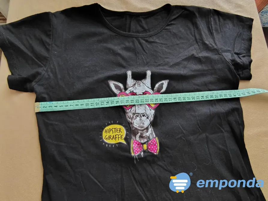 Remera con estampa jirafa fashion Floresta - imagen 2