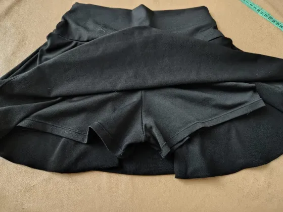 Pollera deportiva con short Floresta