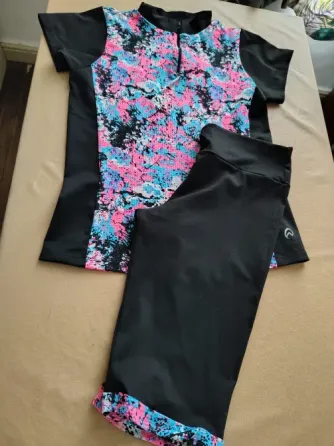 Conjunto deportivo, calza corta y remera Floresta
