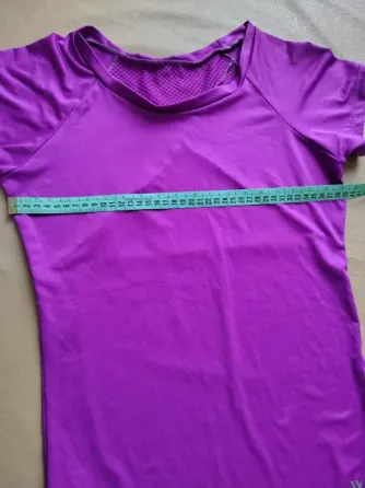 Remera deportiva, tela respirable en espalda Floresta