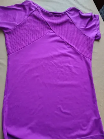 Remera deportiva, tela respirable en espalda Floresta