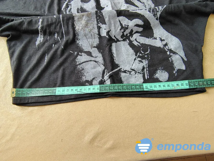 Remera manga murcielago con estampa Floresta - imagen 2