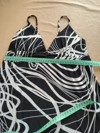 Musculosa corte princesa, elegante Floresta