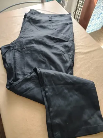 Pantalon recto de gabardina, super amplio Floresta