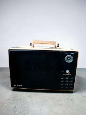 Televisor Hitachi Portátil Vintage Retro Palermo