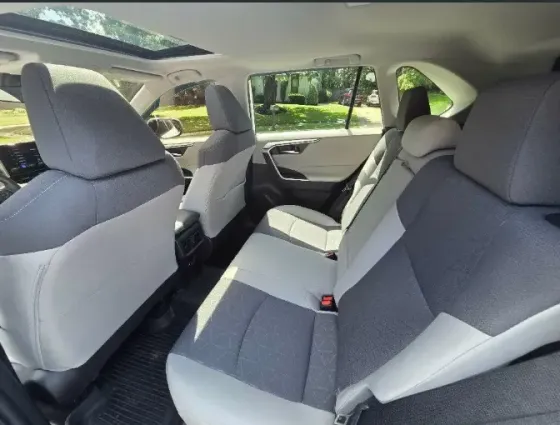 Pre Owned 2025 Toyota RAV4 XLE Full Options Bahía Blanca