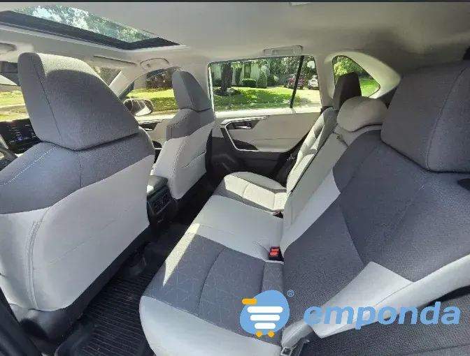 Pre Owned 2025 Toyota RAV4 XLE Full Options Bahía Blanca - imagen 3